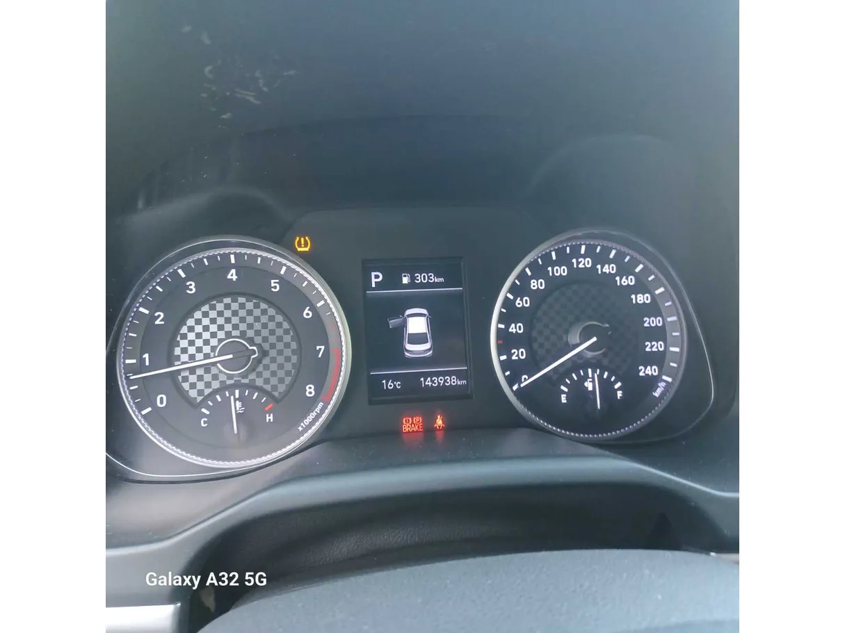 Car image 22