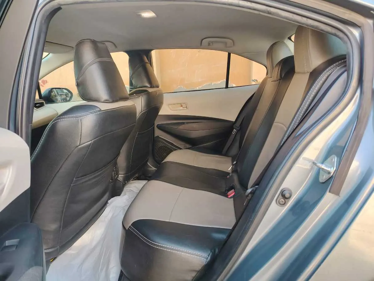 Car image 17