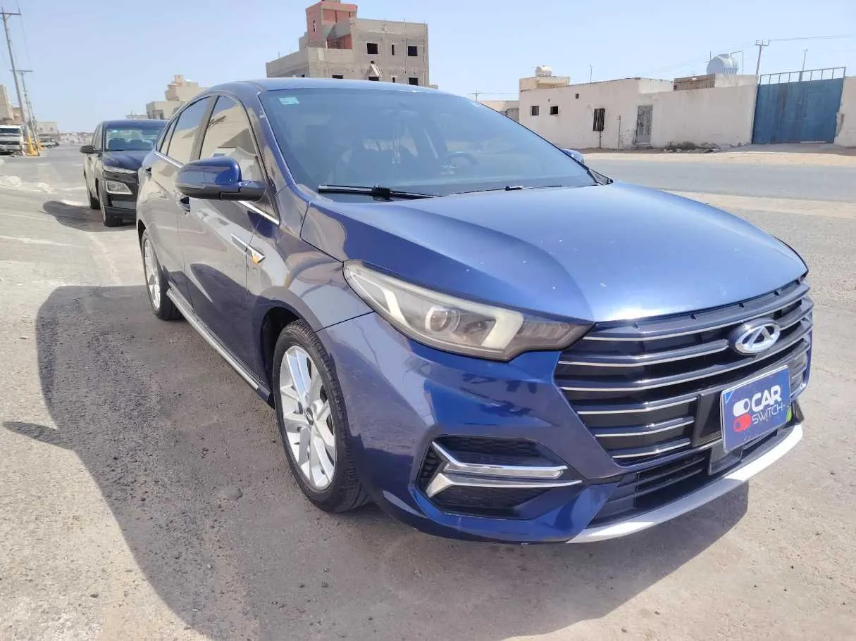 Car image 3