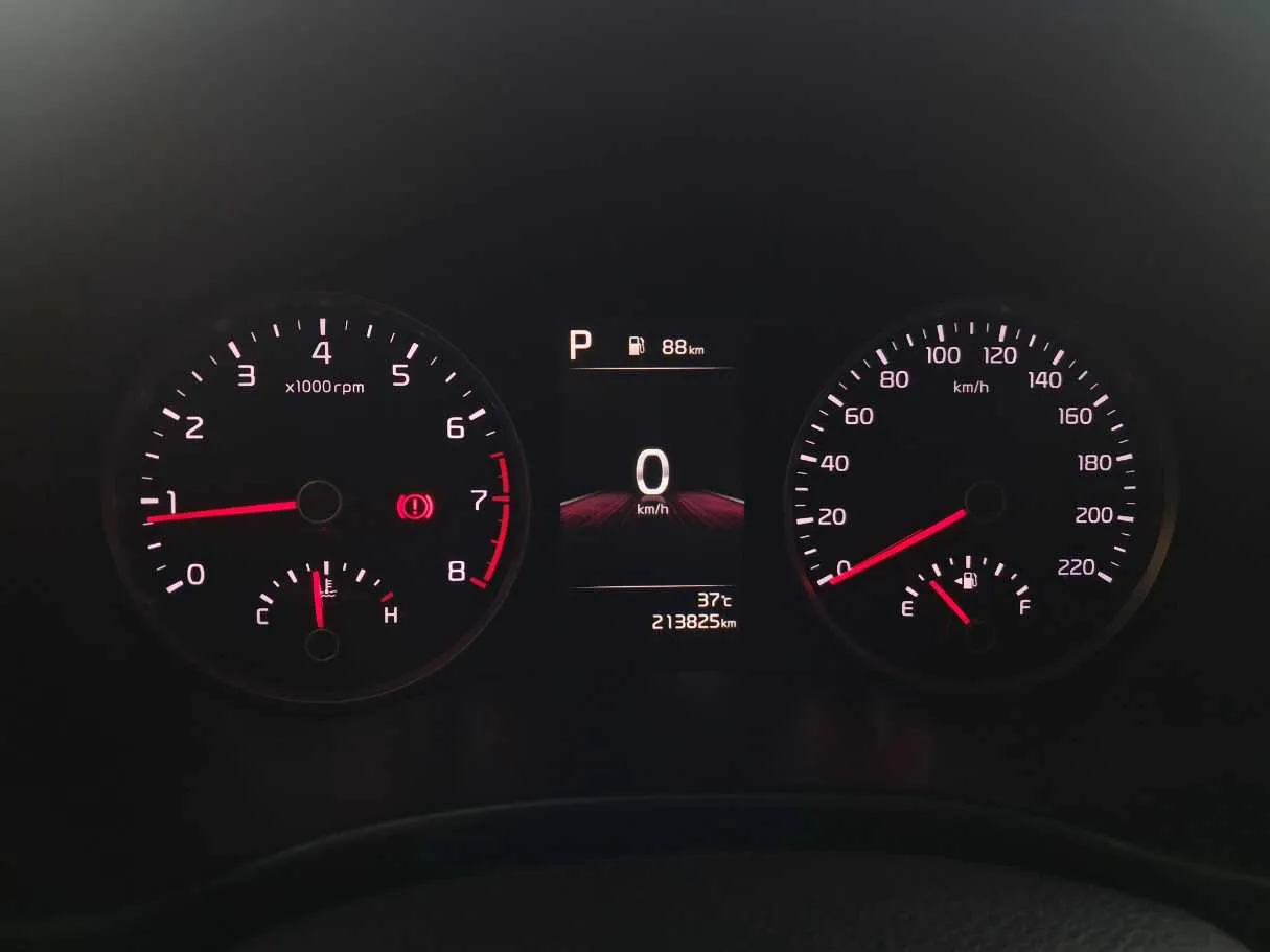 Car image 18