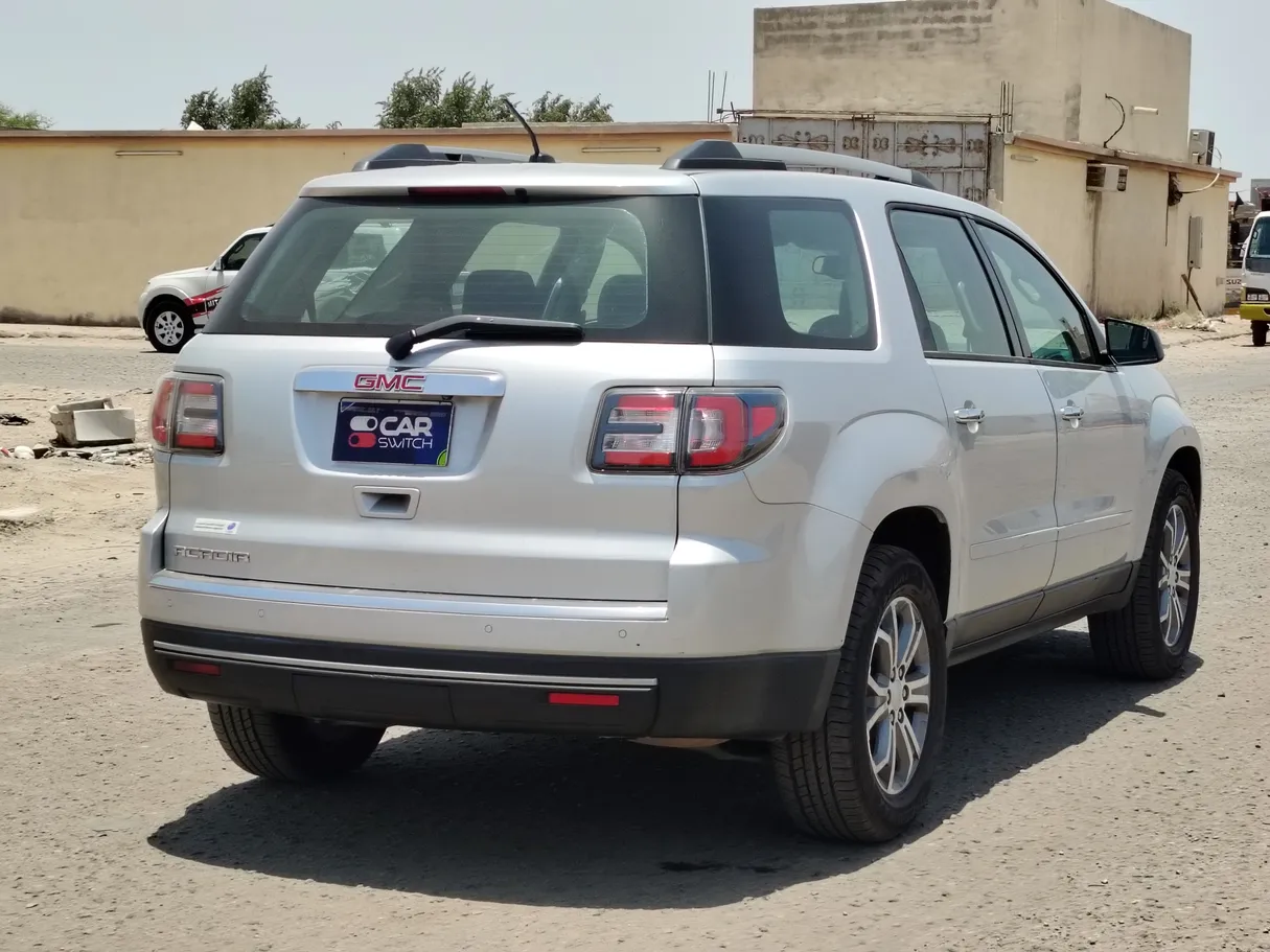 Car image 5
