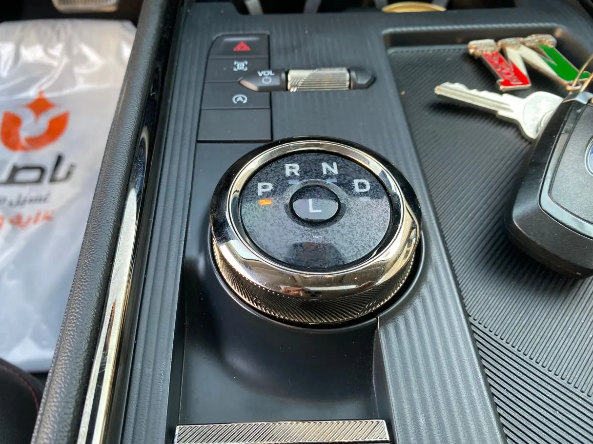 Car image 15