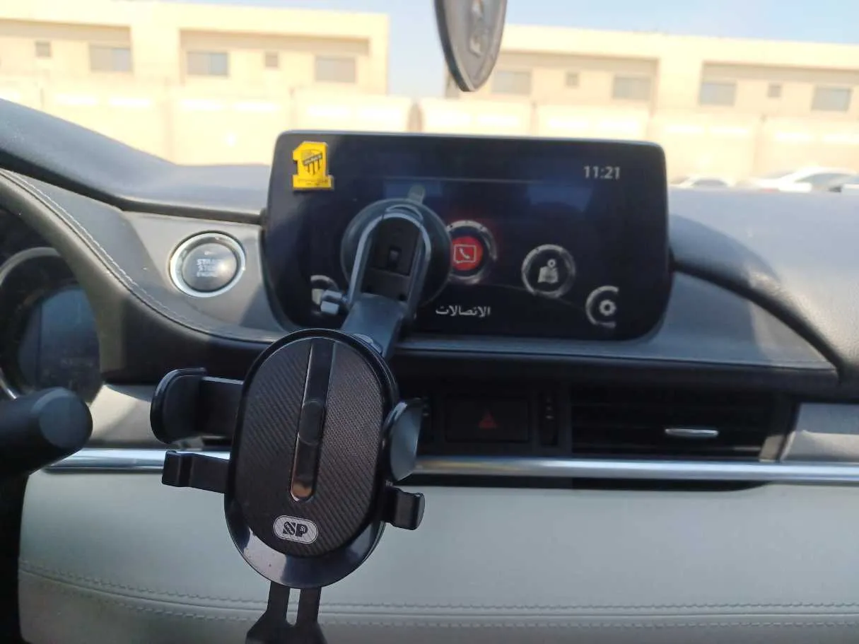 Car image 13
