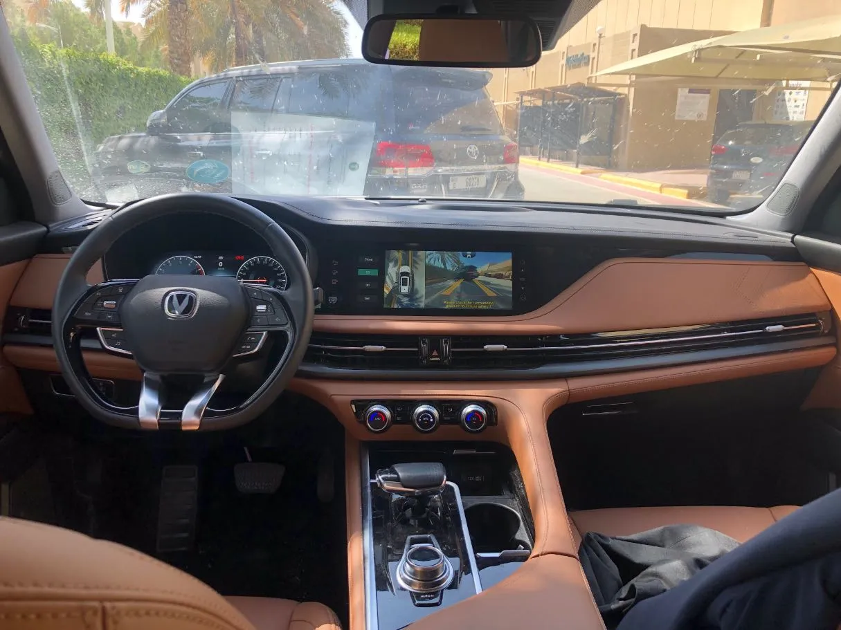 Car image 15