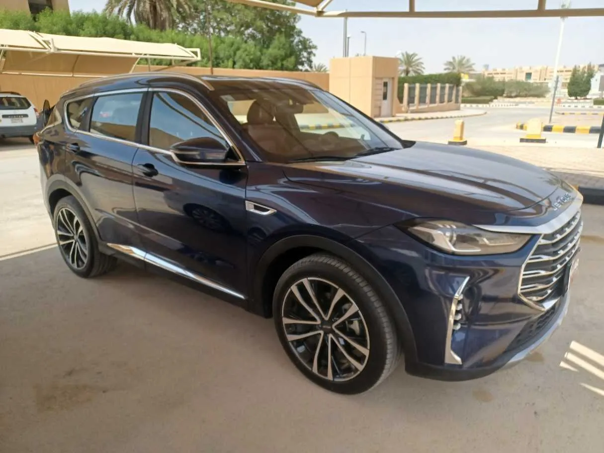 Car image 3