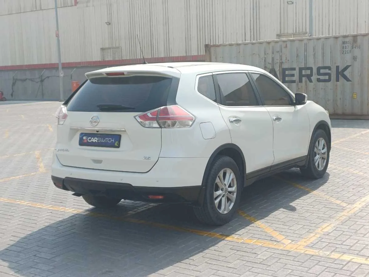 Car image 5