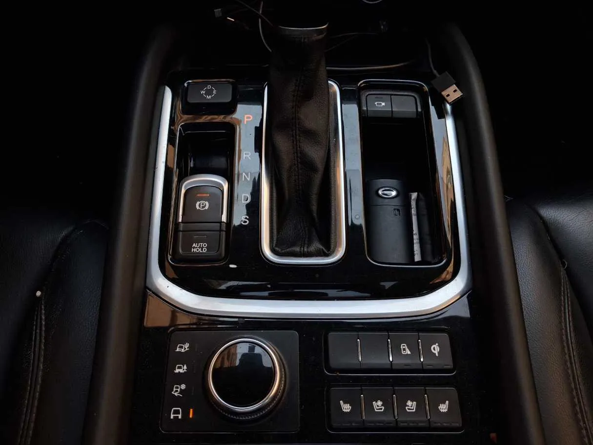 Car image 22
