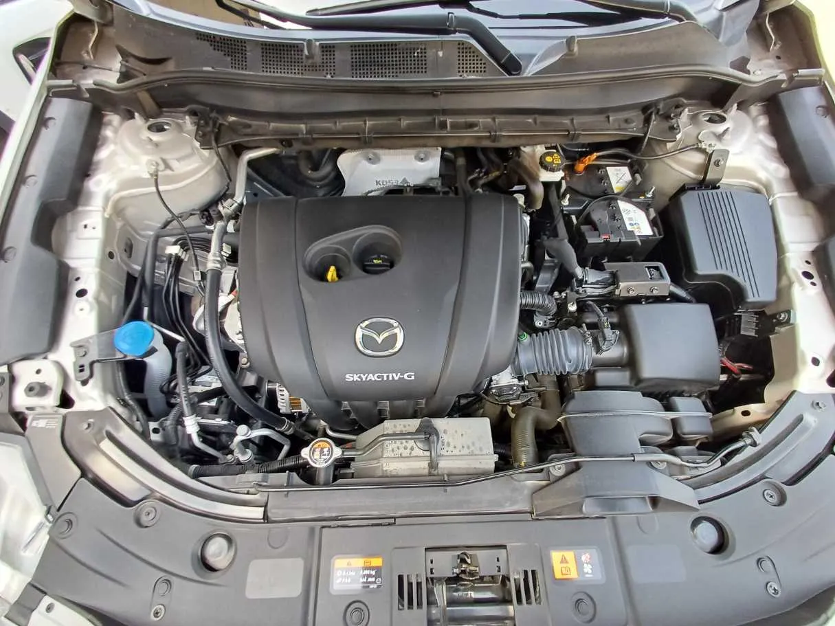 Car image 21