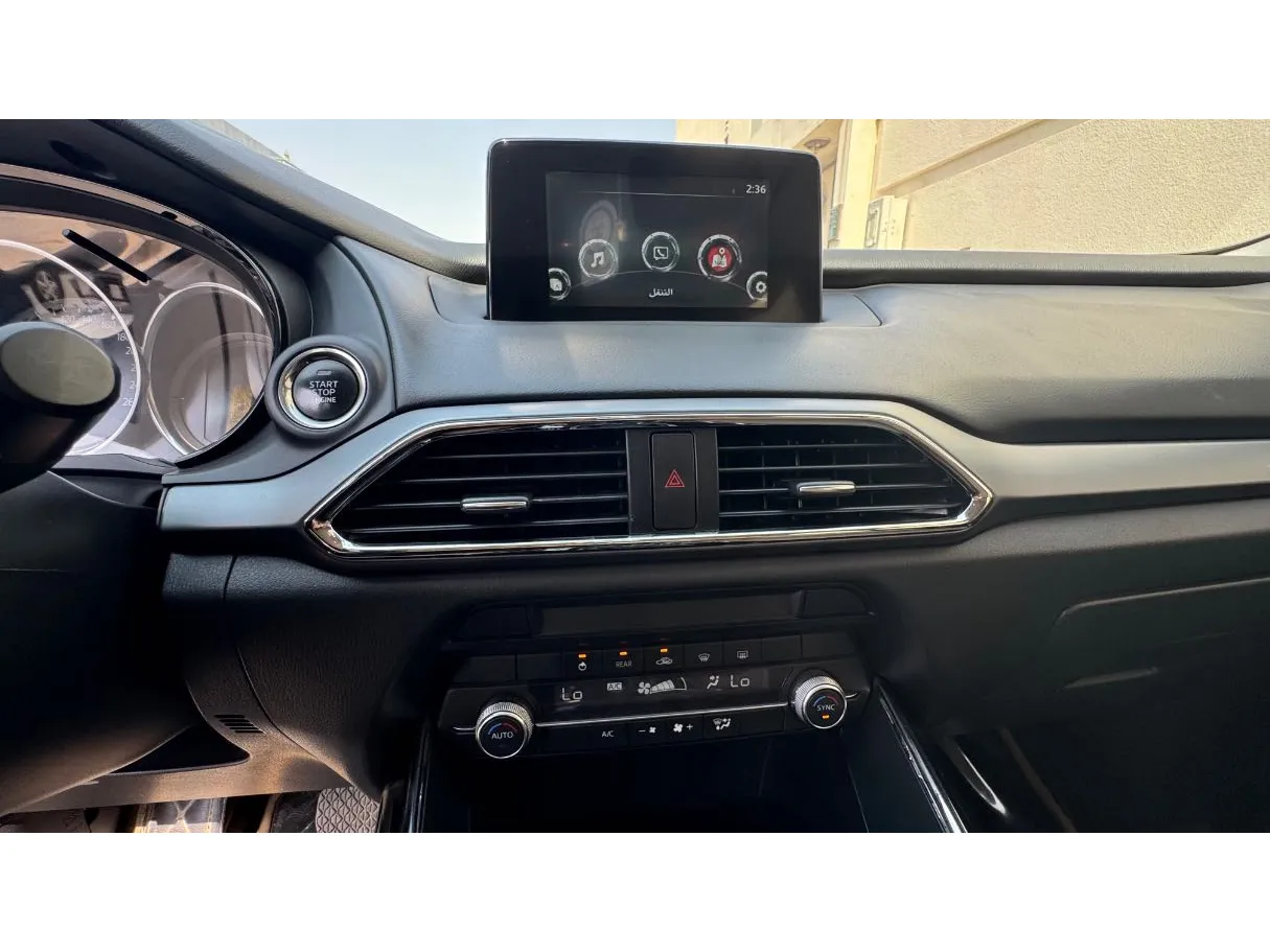 Car image 17
