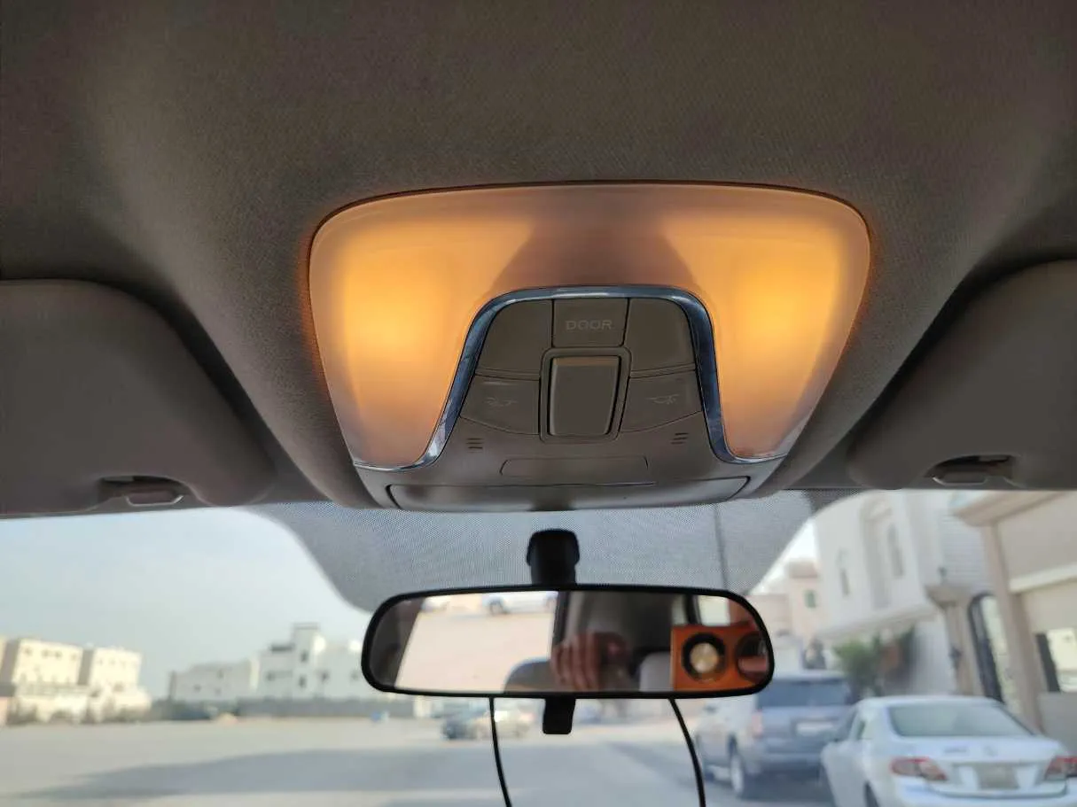Car image 22