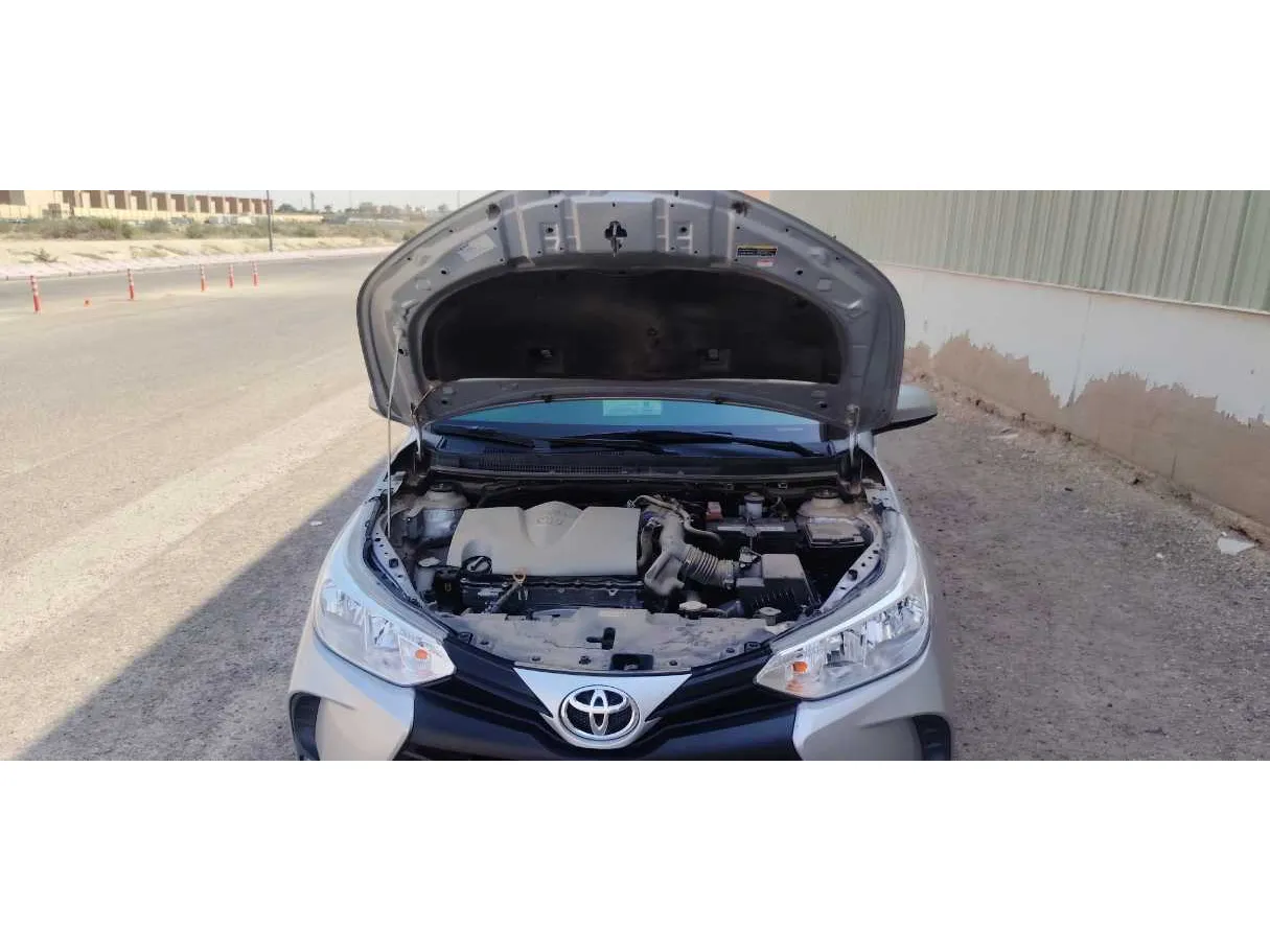 Car image 23