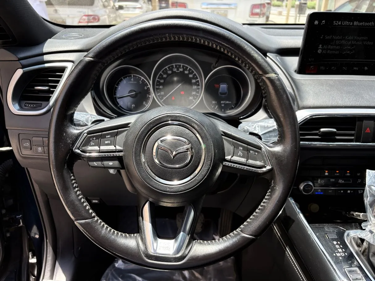 Car image 24