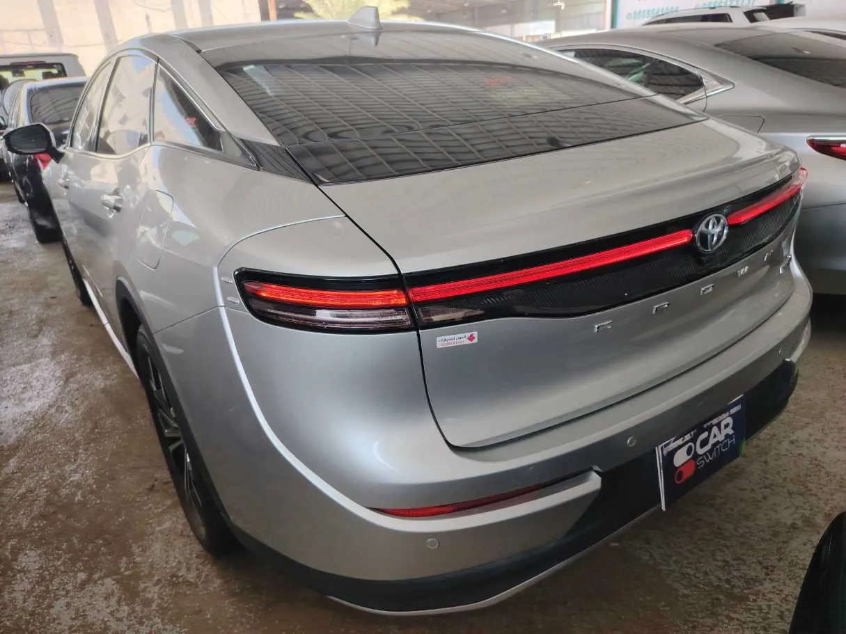 Car image 7