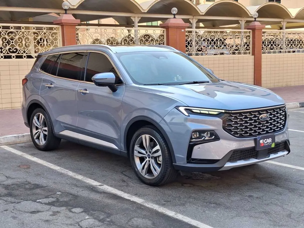 Car image 3