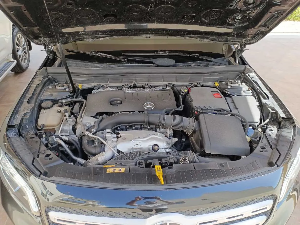 Car image 25