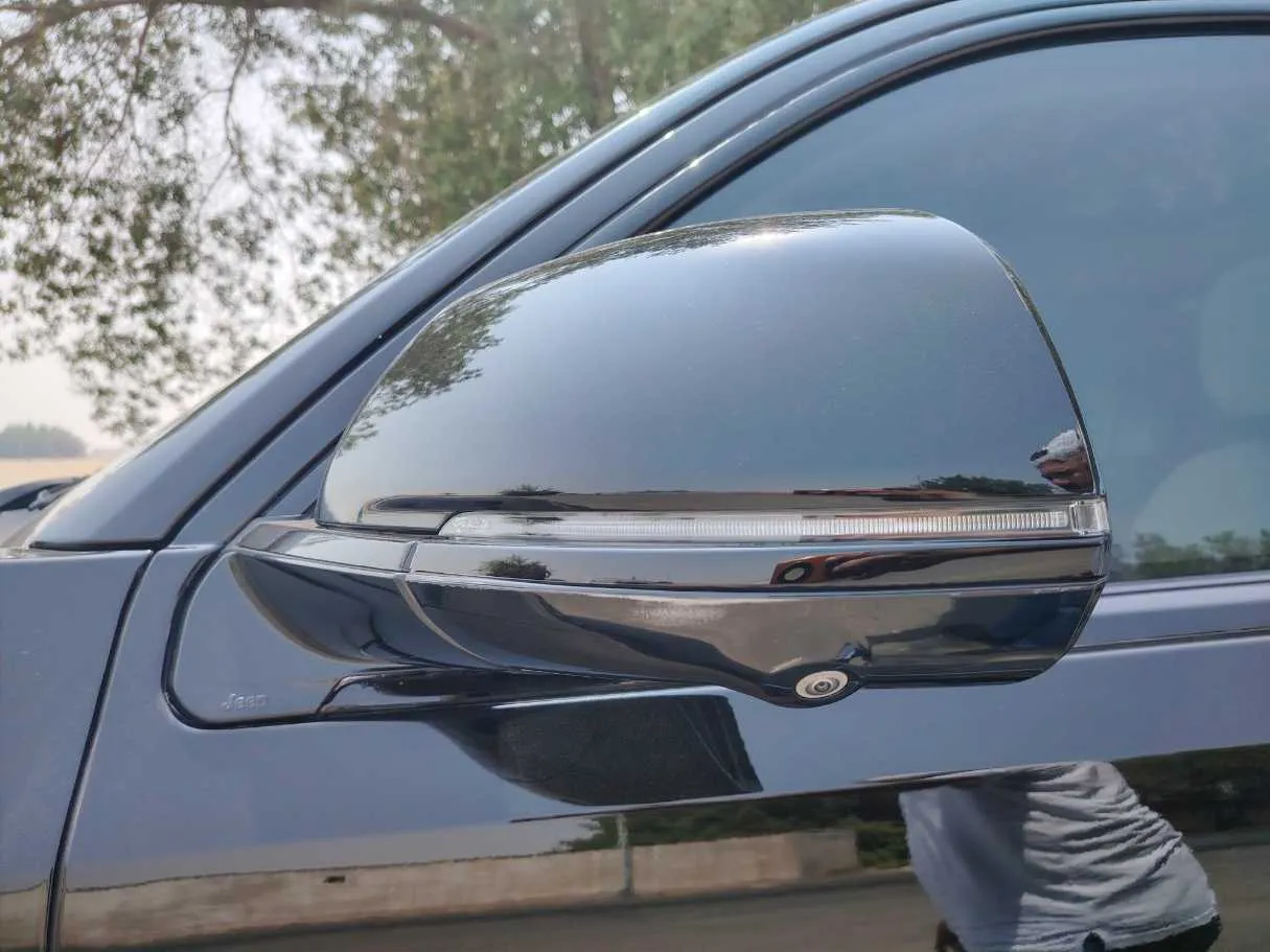 Car image 35