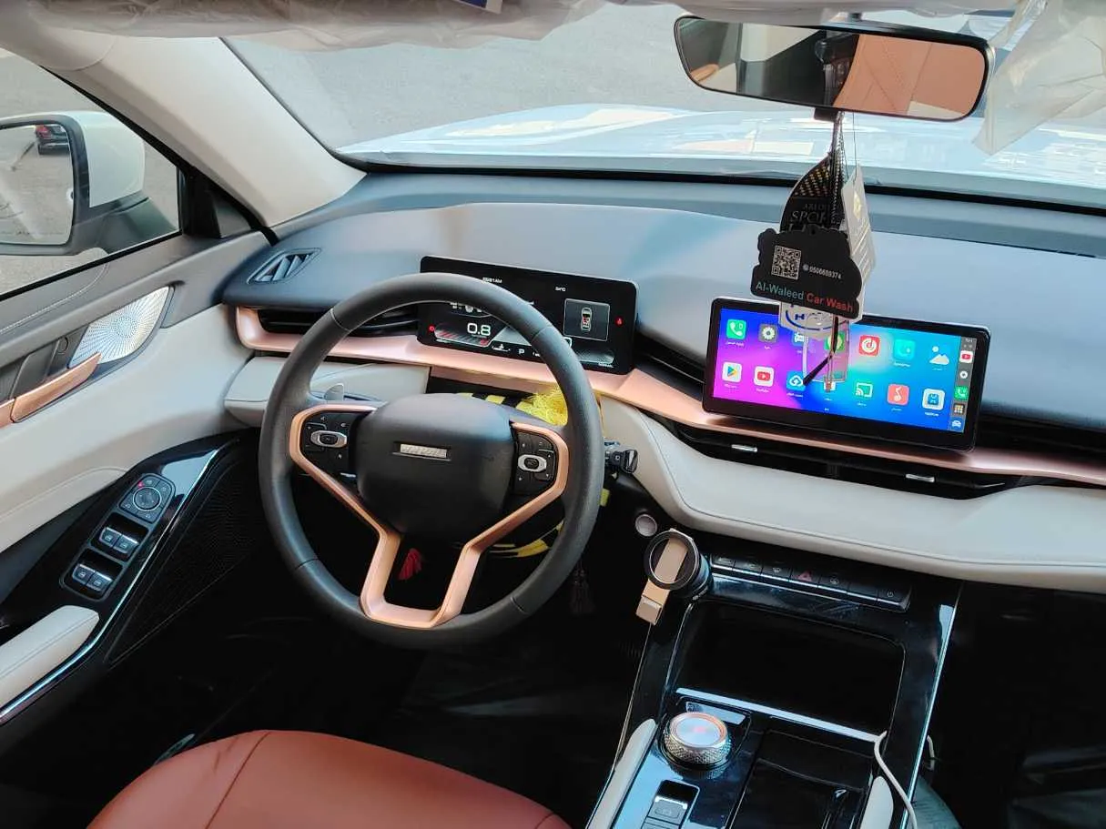 Car image 20