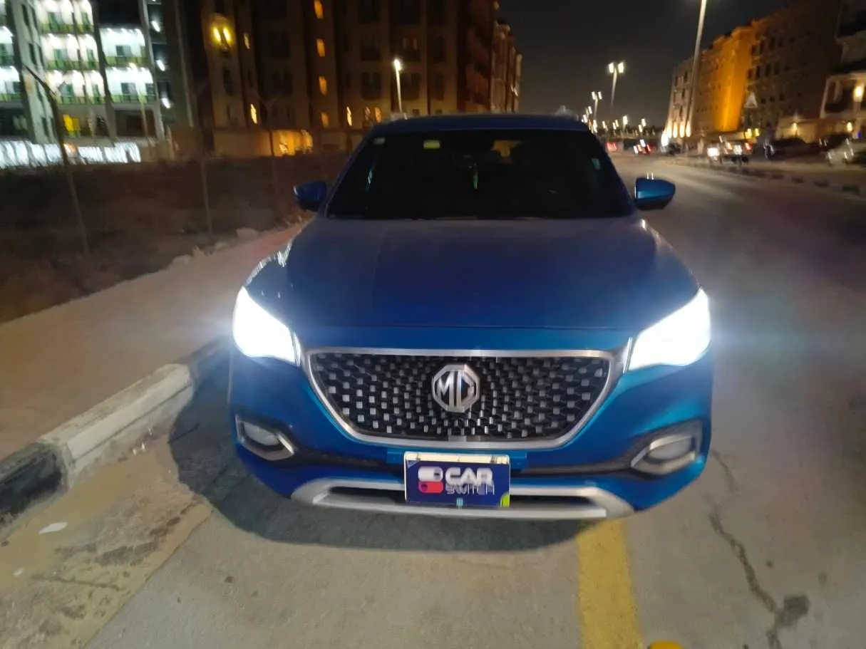 Car image 10