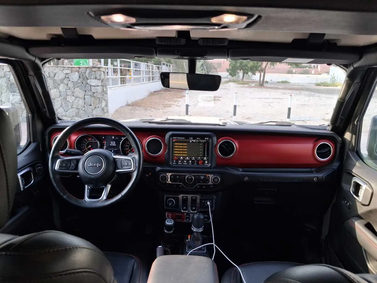 Car image 15