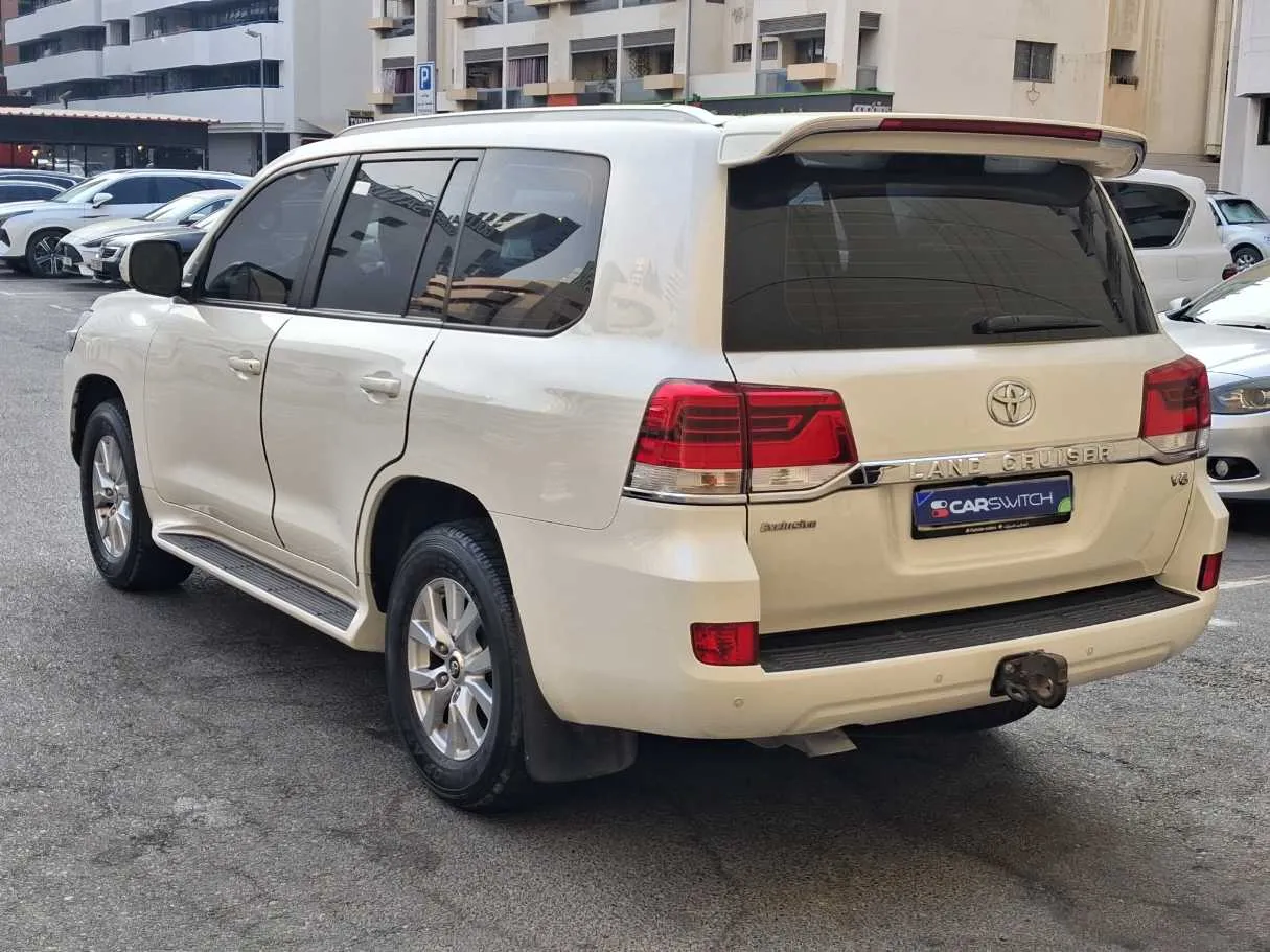 Car image 7