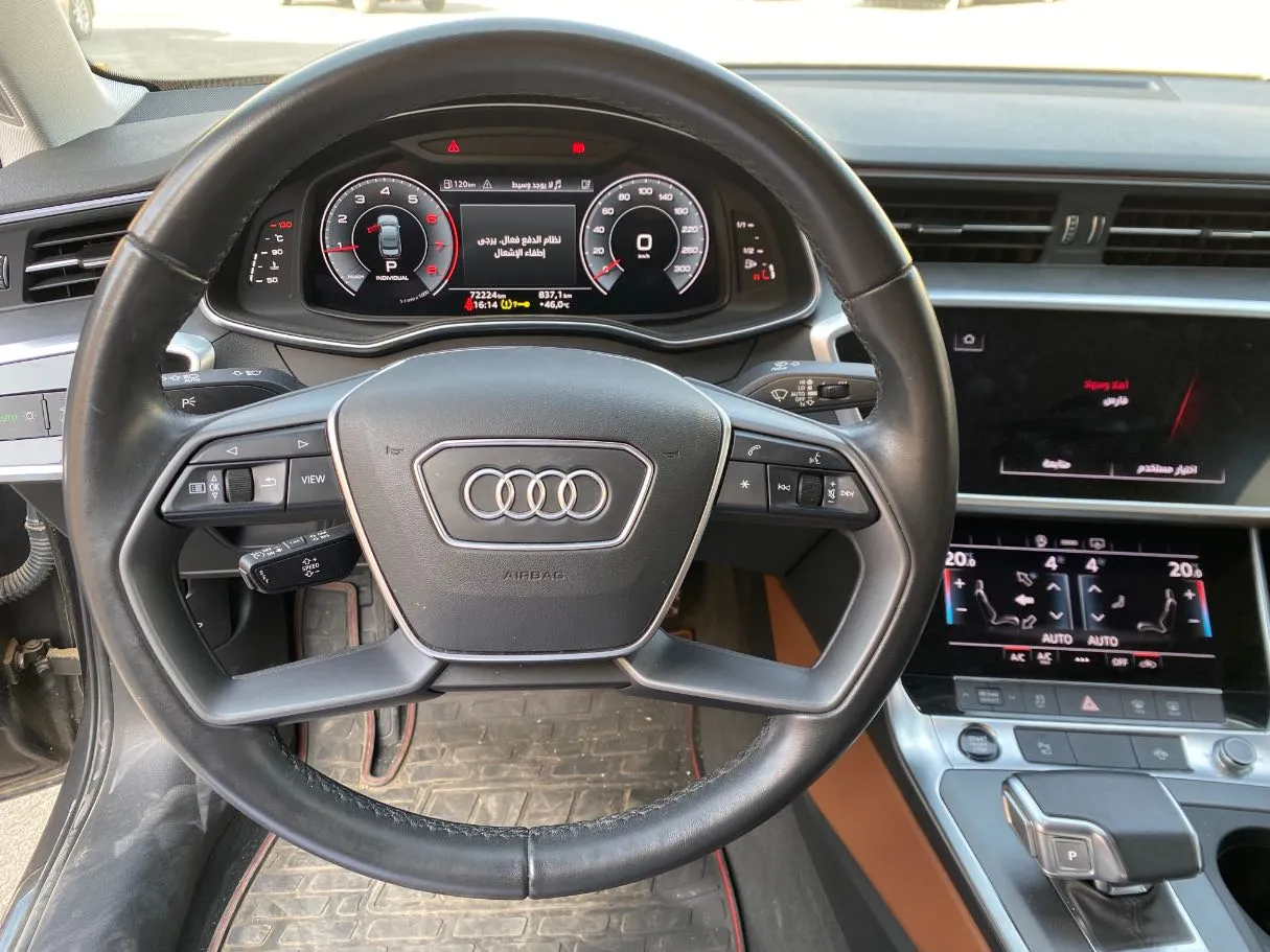 Car image 18
