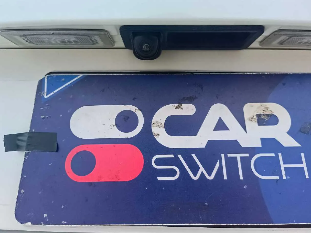 Car image 29