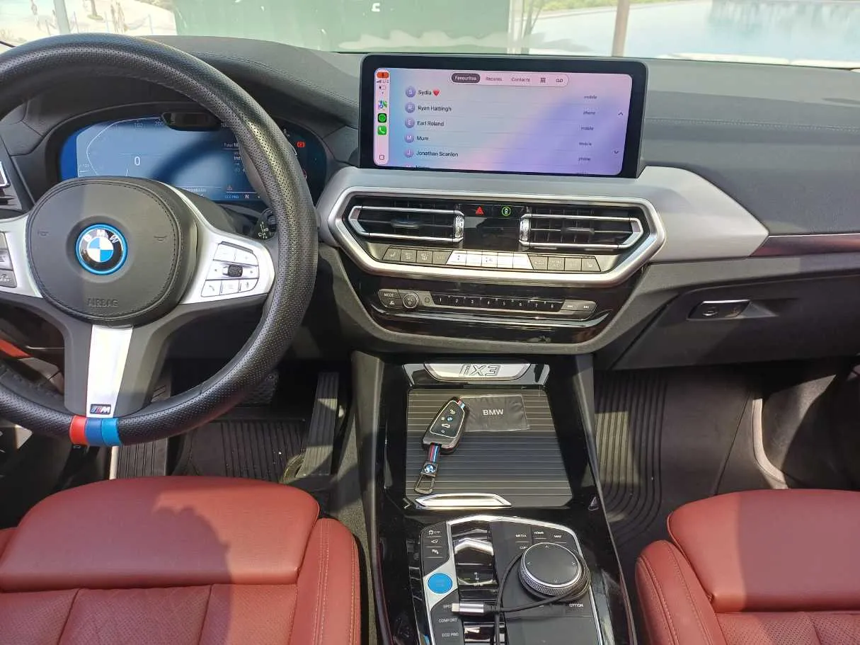 Car image 17