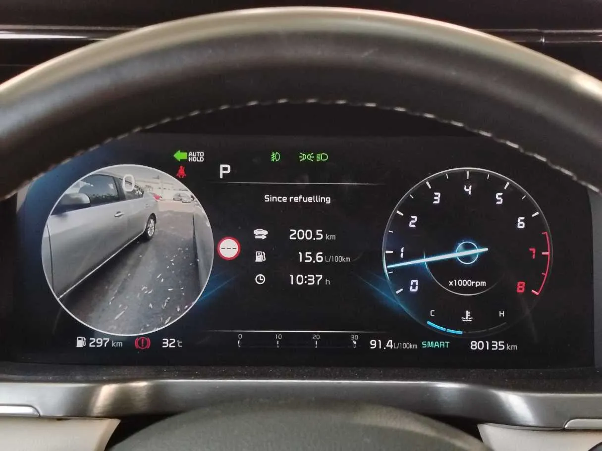 Car image 27