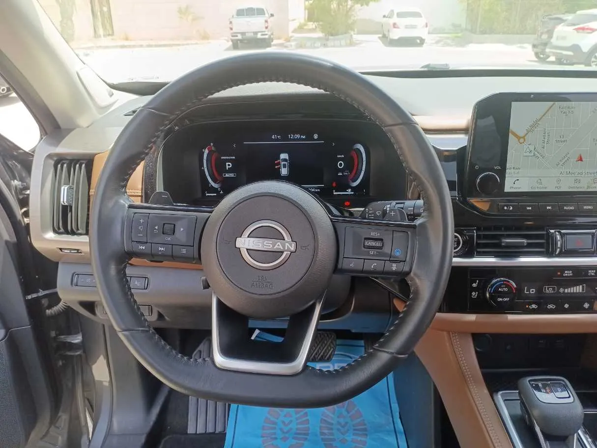 Car image 16