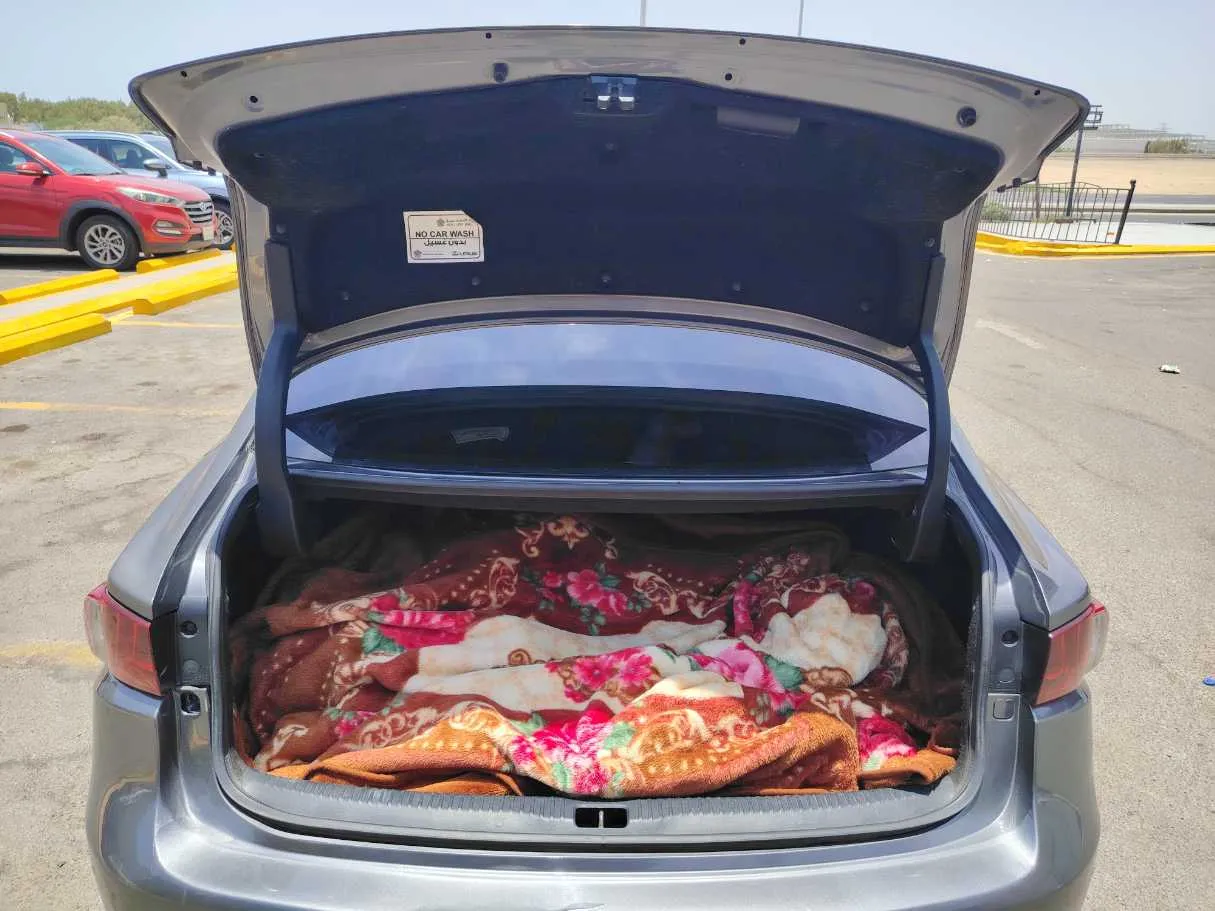 Car image 24