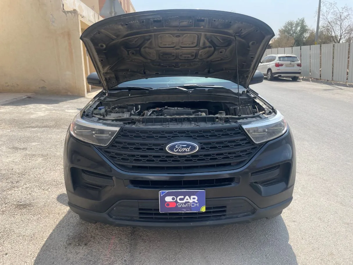 Car image 24