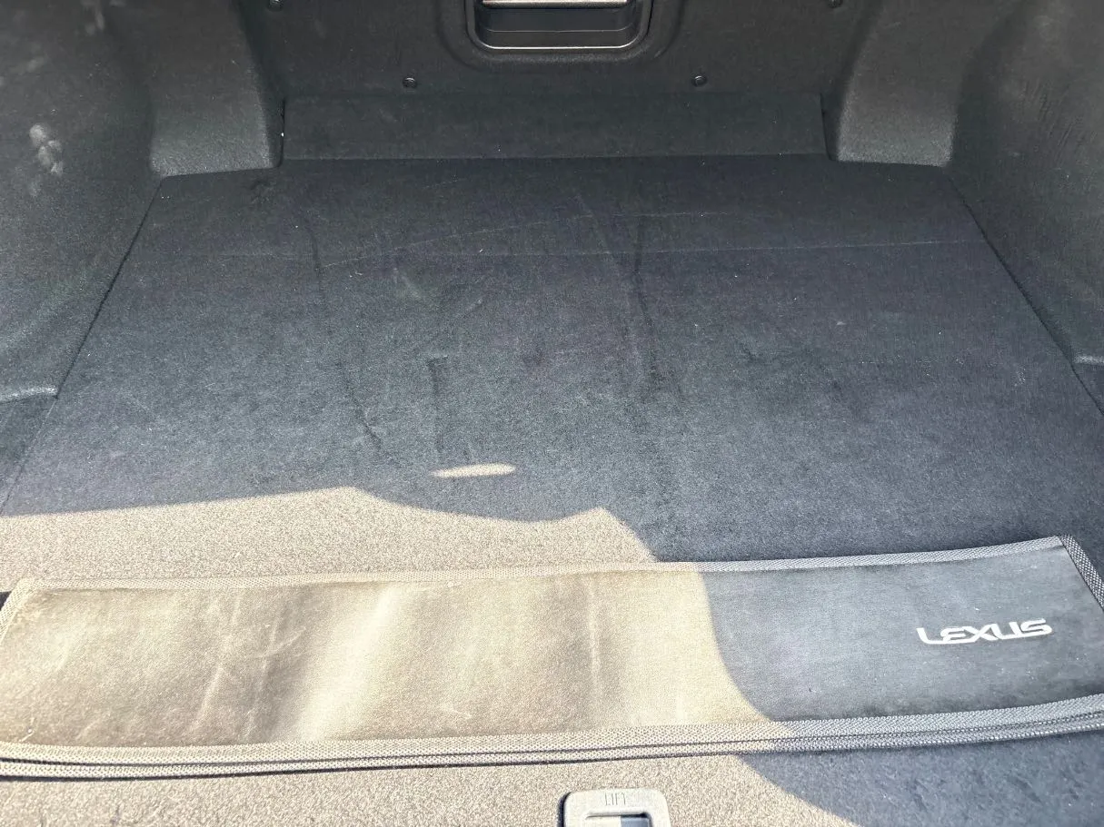 Car image 28