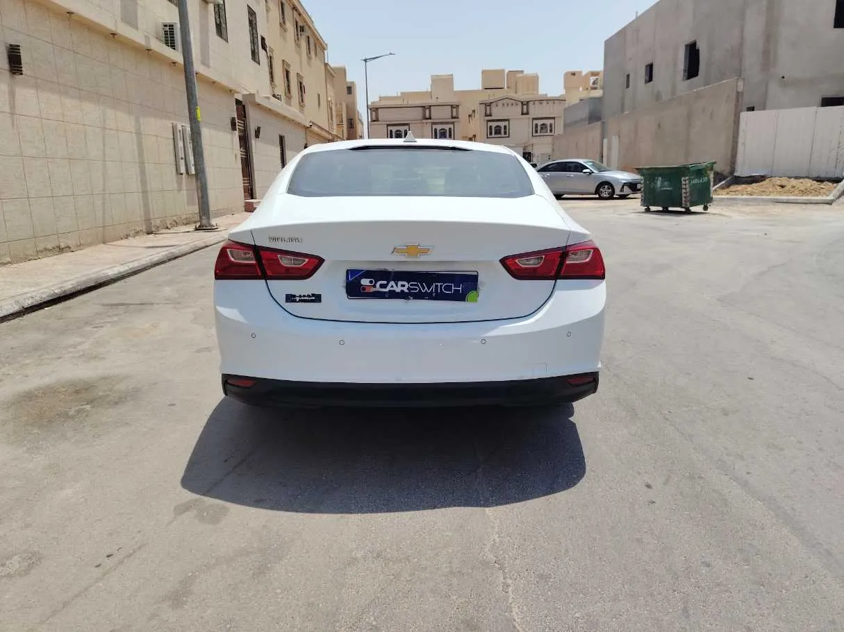 Car image 6