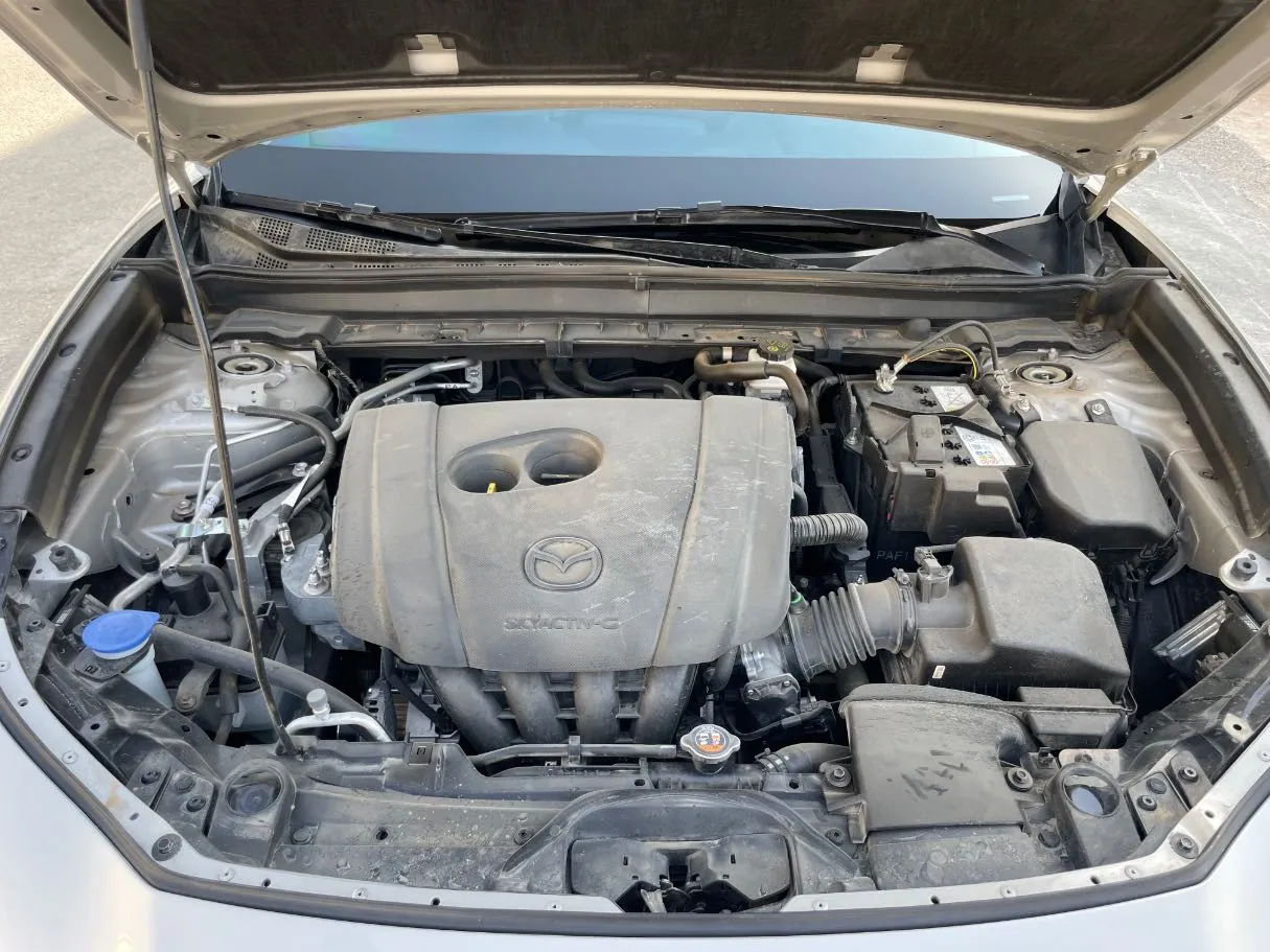 Car image 25