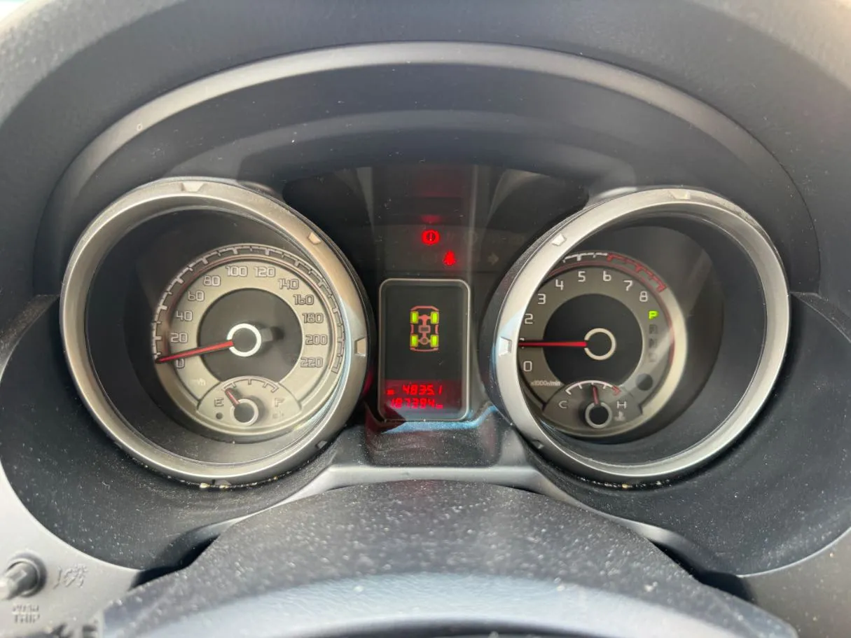 Car image 17