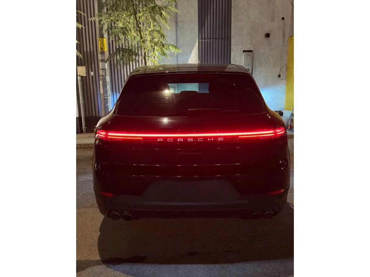 Car image 47