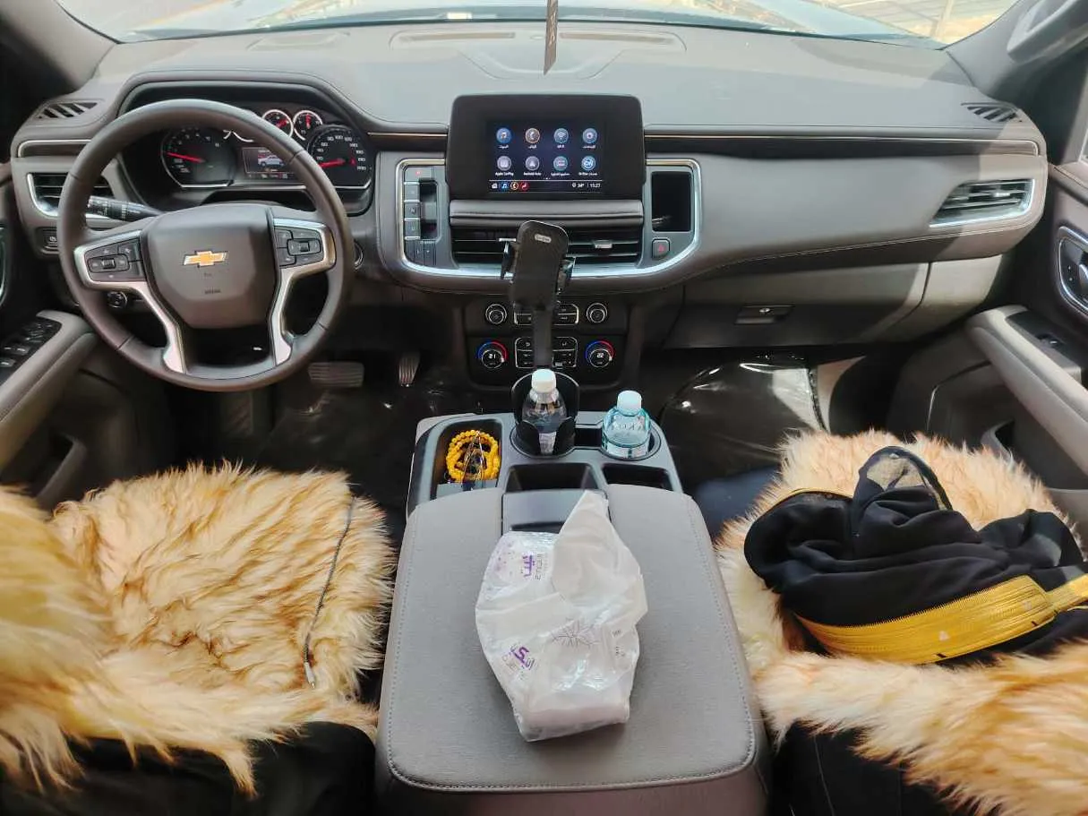 Car image 19
