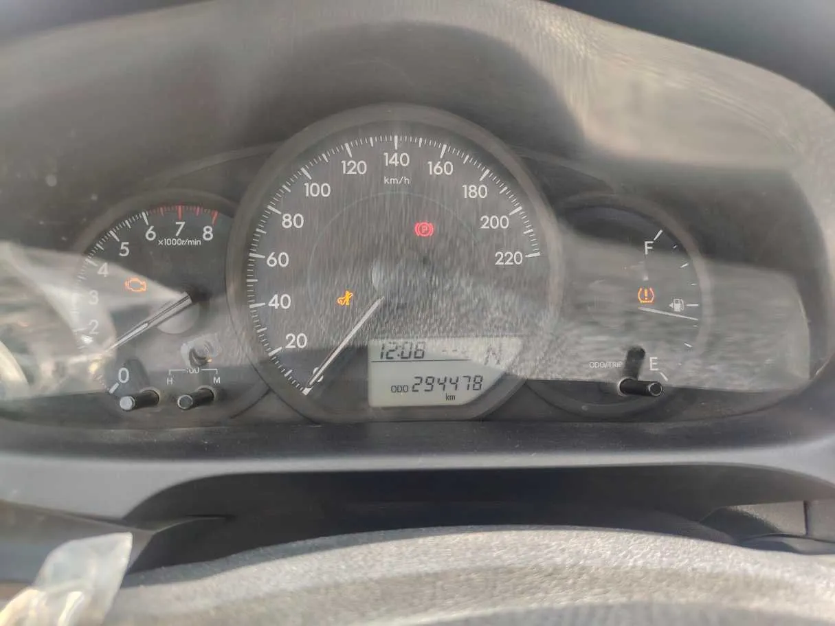 Car image 24