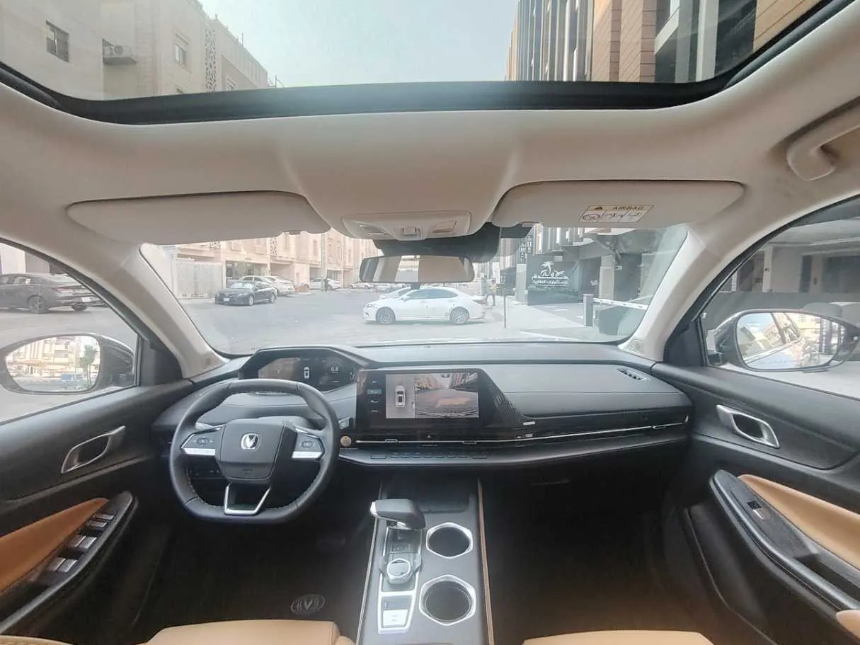 Car image 17