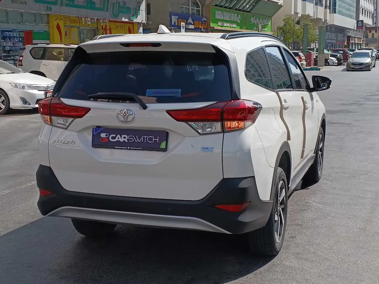 Car image 7