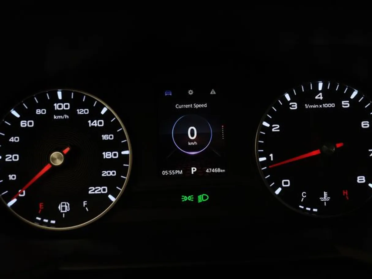 Car image 6