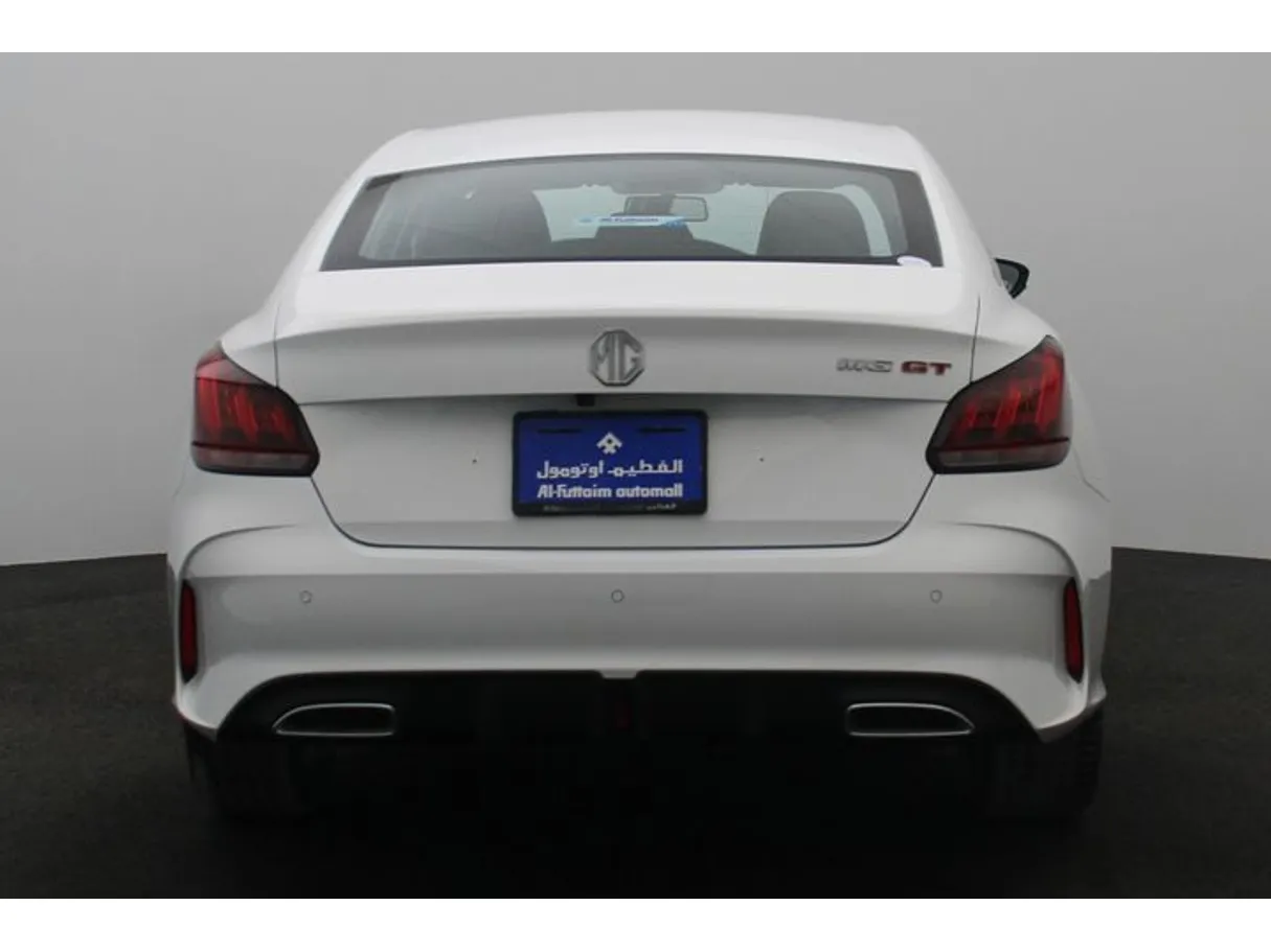 Car image 12