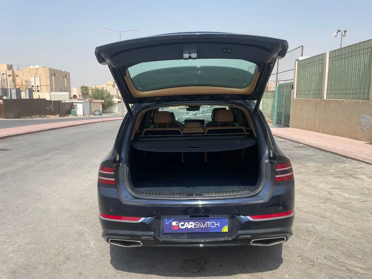 Car image 22