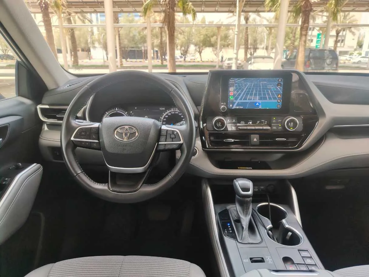 Car image 20