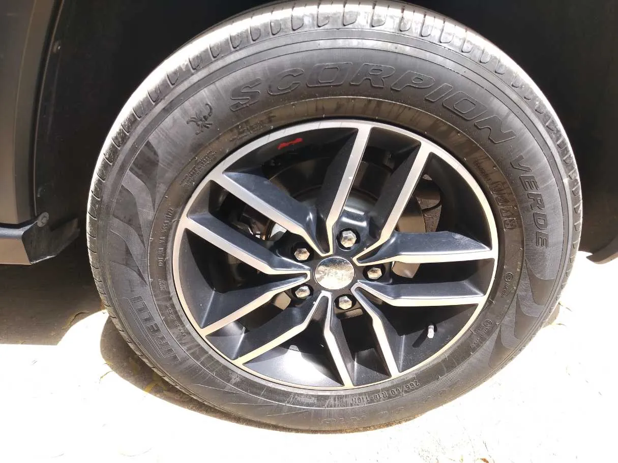 Car image 11