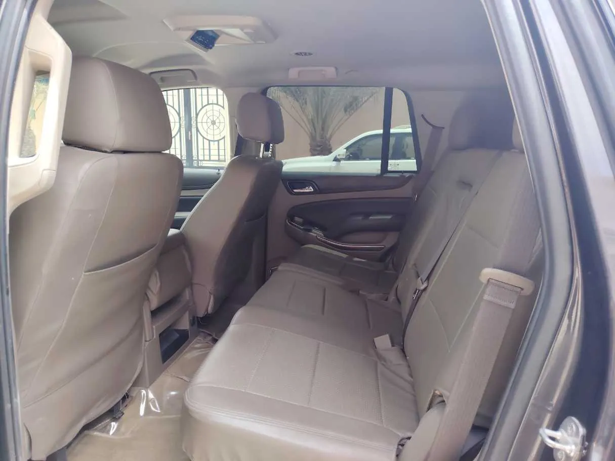Car image 15