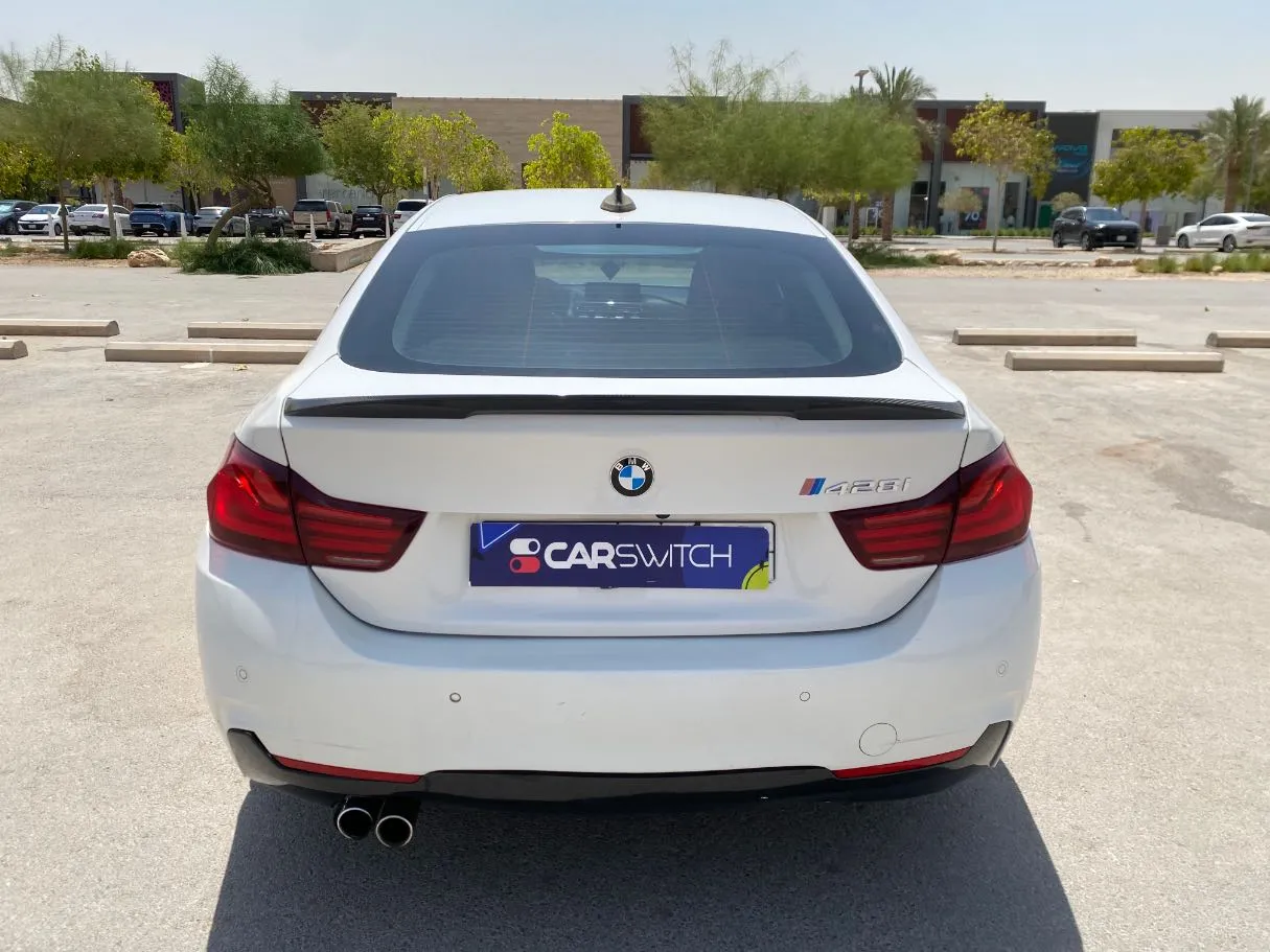 Car image 6