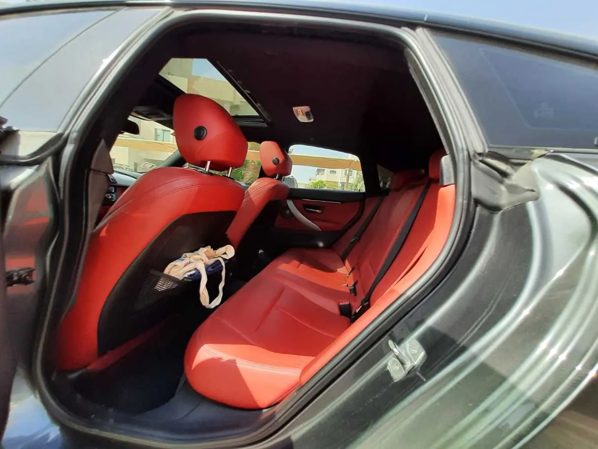 Car image 13