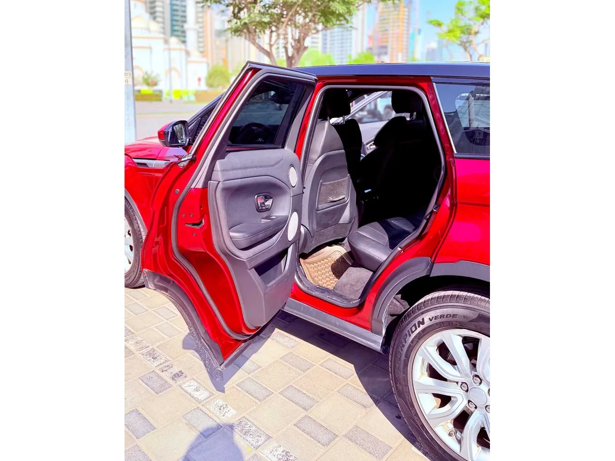 Car image 8