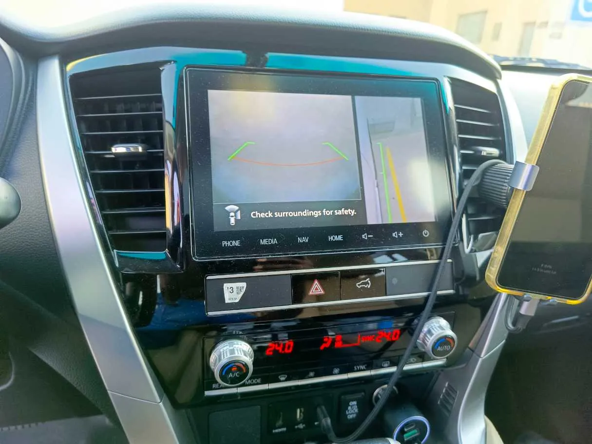 Car image 25